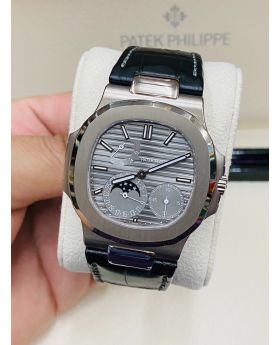 PATEK PHILIPPE Nautilus 5712G